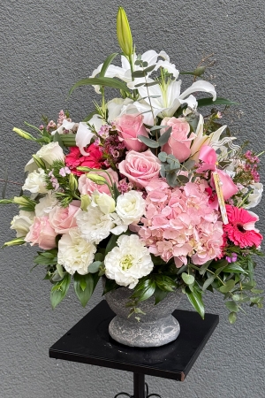 Boutique Arrangement Series 18